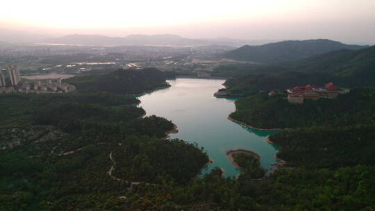 珠海金台寺佛教寺庙夕阳水库航拍