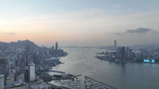 香港大景航拍维多利亚港太平山日落海湾风光