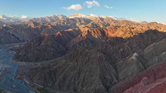 新疆南疆喀什帕米尔高原红山公园日出航拍