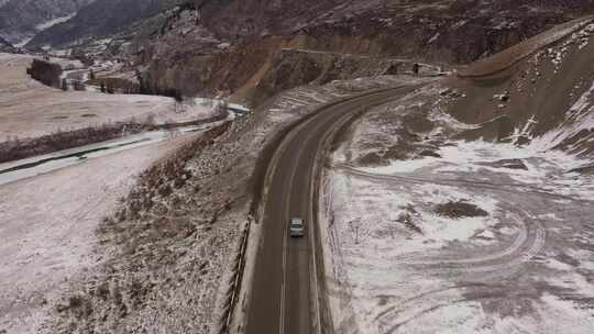 阿尔泰著名的丘伊斯基特雷克特公路