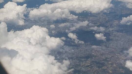 飞机上看空中云层（手机拍摄）