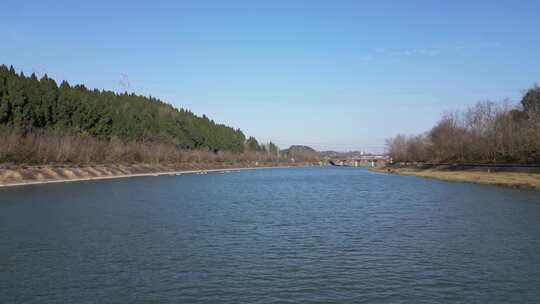 城市周边河流