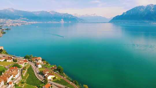4k风景航拍瑞士施皮茨图恩湖南岸小镇全景