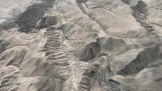 无人机航拍新疆盘龙古道沿路地质地貌景观