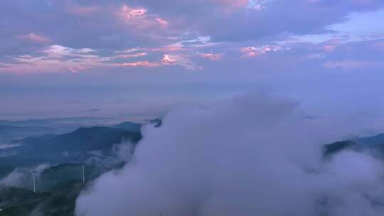 航拍大别山黄毛尖风电长廊云海日出风光4k