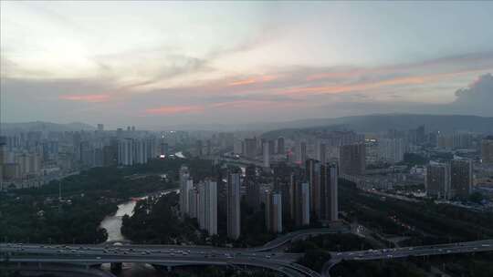 城市黄昏高楼河流俯瞰景象西宁大景