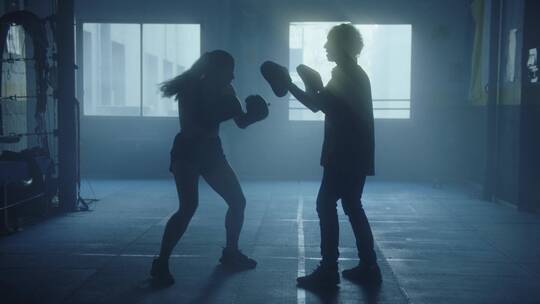 女子拳击手视频素材模板下载
