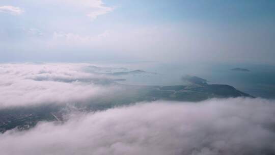 4k航拍山东威海成山头平流雾