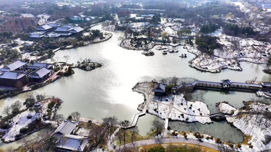 航拍瘦西湖景区园林雪景观音山大明寺宋夹城