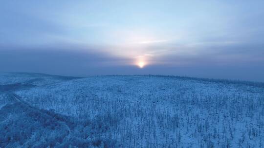 航拍黎明林海雪原雾凇