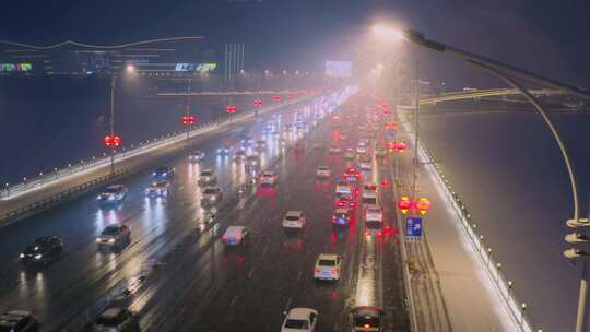 北方城市冬季下雪雪景夜景航拍