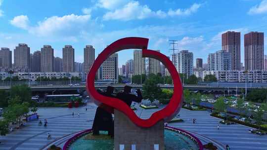 辽宁沈阳铁西区力量雕塑重型文化广场