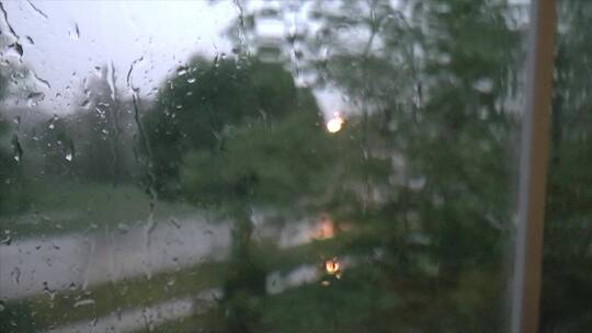 4K窗外狂风暴雨强降水下雨大雨