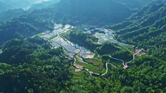 航拍山巅世外桃源土家族古寨梯田