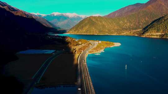 航拍山水间公路全景