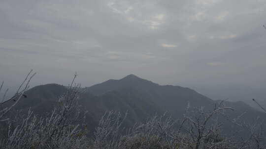 山峰树木树枝天空4Kslog3实拍素材