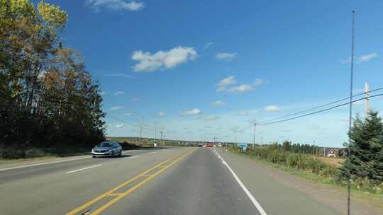 秋天加拿大公路风景