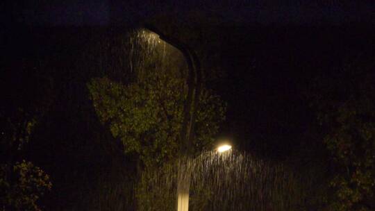 雷雨闪电4