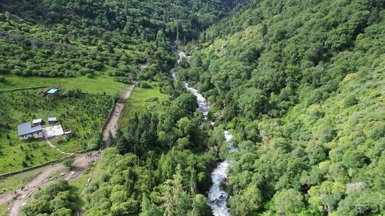 川西四姑娘山雪山峡谷森林航拍