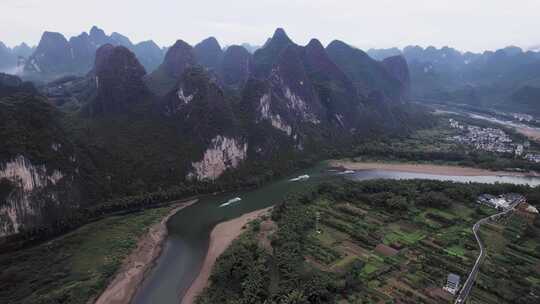 桂林山水烟雨漓江兴坪古镇航拍4K