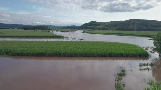 4k航拍雨后被淹的农田