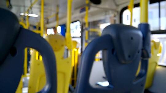 颠簸的公交车内的座椅视频素材模板下载