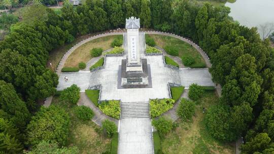 航拍广西陆川县公园人民英雄纪念碑视频素材模板下载
