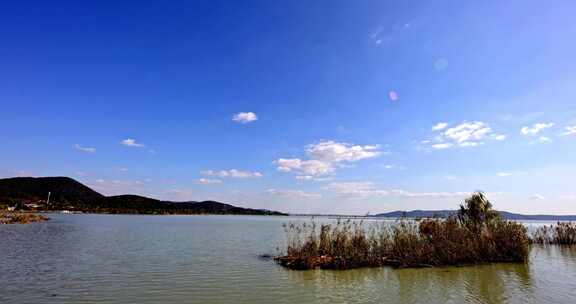 唯美苏州太湖远山天空白云生态湿地延时