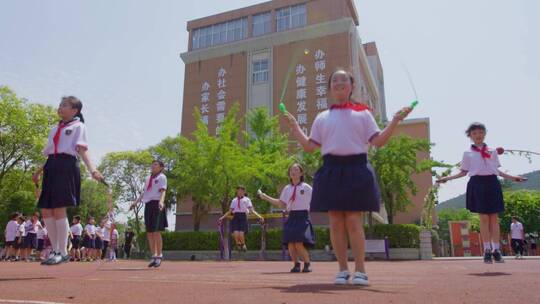 小学初中课堂体育音乐课间操班级课堂奔跑