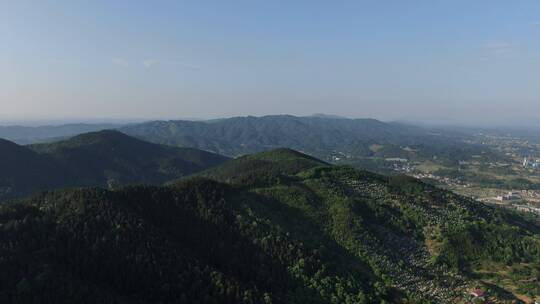 航拍大自然连绵起伏山峰