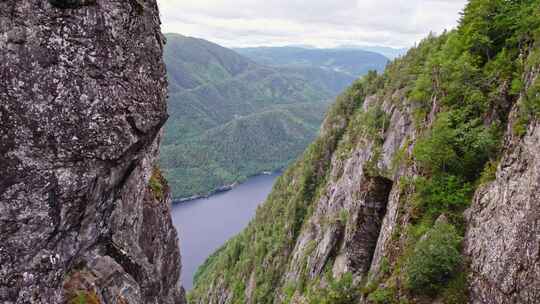 峡湾，岩石峡谷，崎岖的地形，内陆