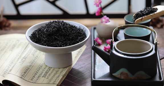 （慢镜头）高品质茶叶展示红茶冲茶倒茶