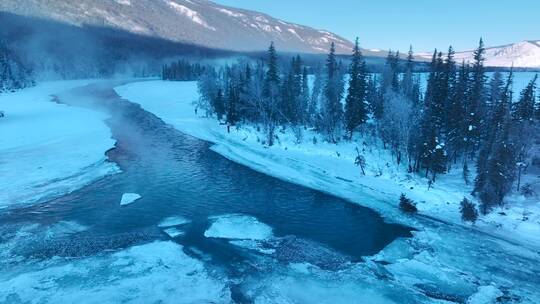 冬季冰封的河流冰雪融化汇聚成河10视频素材模板下载