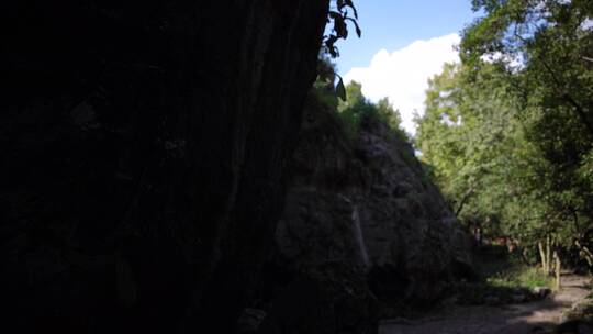 杭州飞来峰灵隐寺青林洞