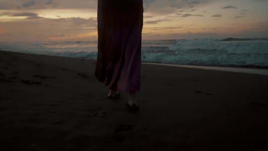 伤感孤独一个人海边剪影