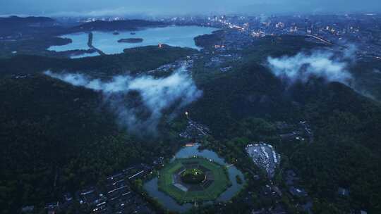 杭州西湖云雾大全景