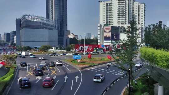 上海徐家汇建筑风光和车流交通