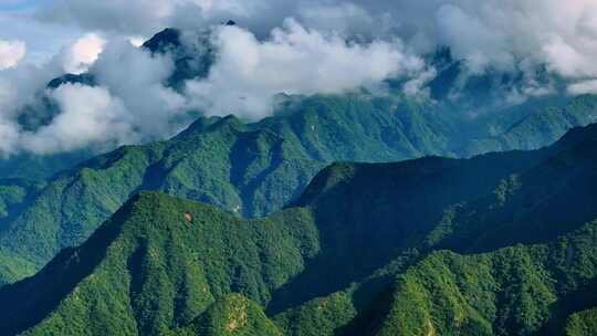 航拍陕西秦岭山脉圭峰山