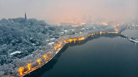 杭州西湖北山街雪景