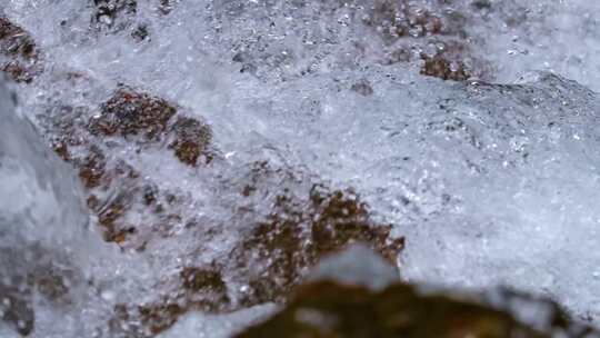 河边流水河流河水小溪山泉泉水流体液体水流