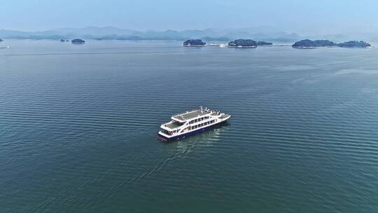 千岛湖航拍游轮生态旅游绿色生态