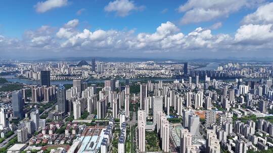 航拍广西柳州城市大景蓝天白云天际线