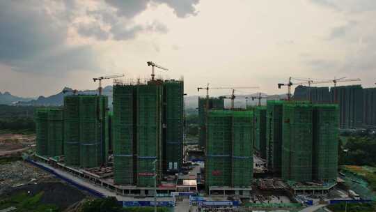 城市建设地产开发施工建筑工地吊塔日落视频素材模板下载