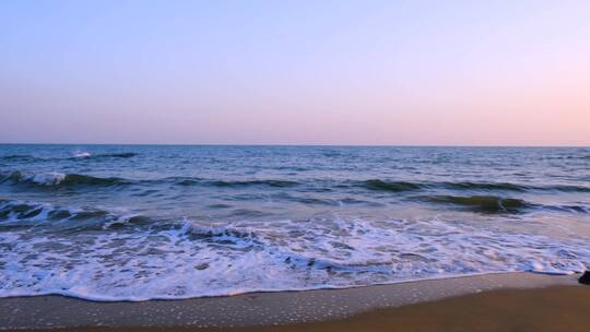 河北秦皇岛滨海沙滩浪花自然风光