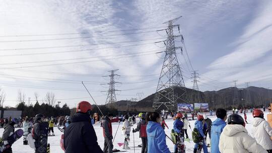 户外滑雪滑雪场滑雪运动滑雪的人