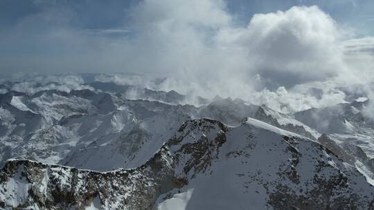 20221124四川阿坝达古冰川雪山4k航拍白天 _0521