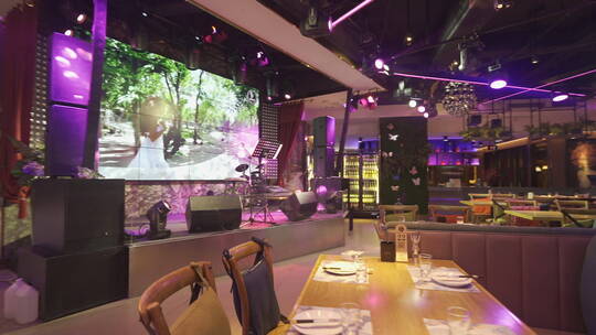 音乐餐厅的霓虹环境舞台视频素材模板下载