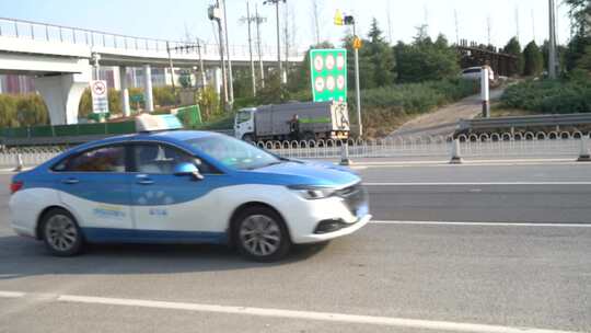 汽车 轿车 马路 道路 车流 交通