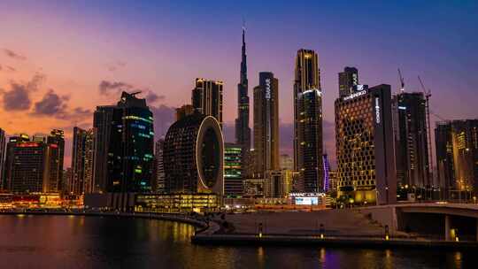 日转夜哈利法塔迪拜市中心摩天大楼天际线