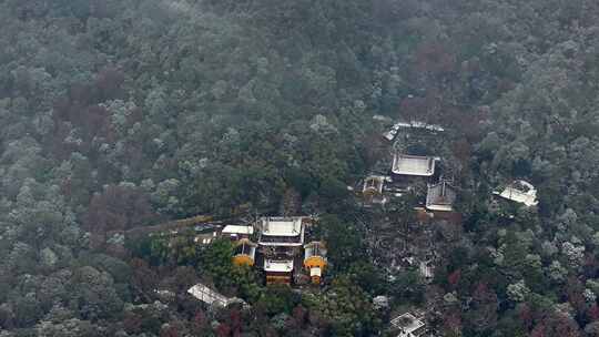 航拍杭州永福寺雪景